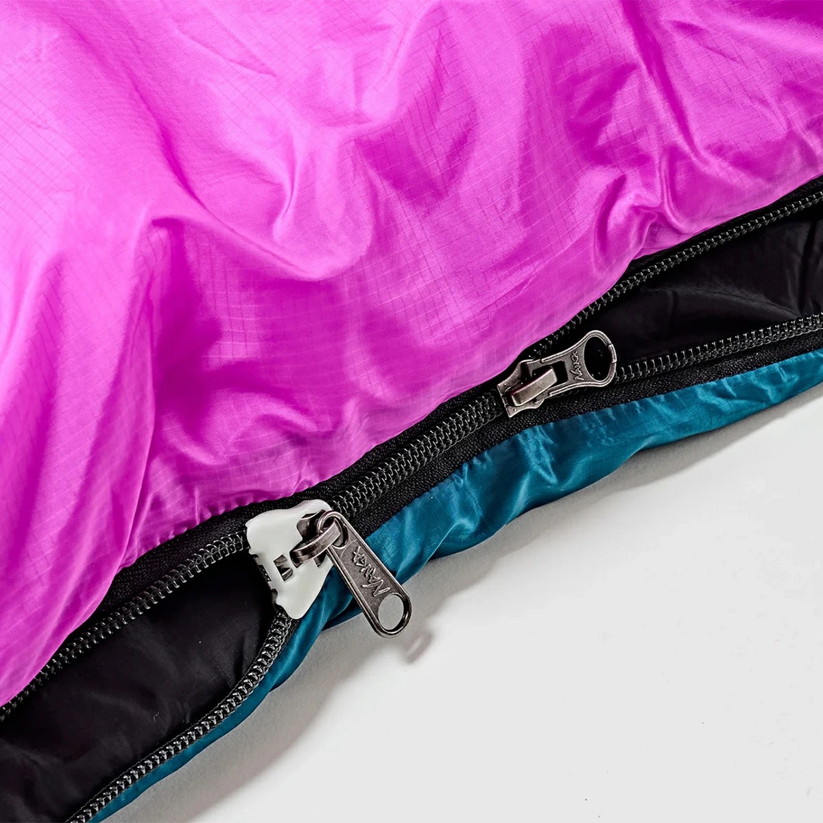 NANGA ZZZ BAG ファスナー ダブル逆開き仕様 ディテール