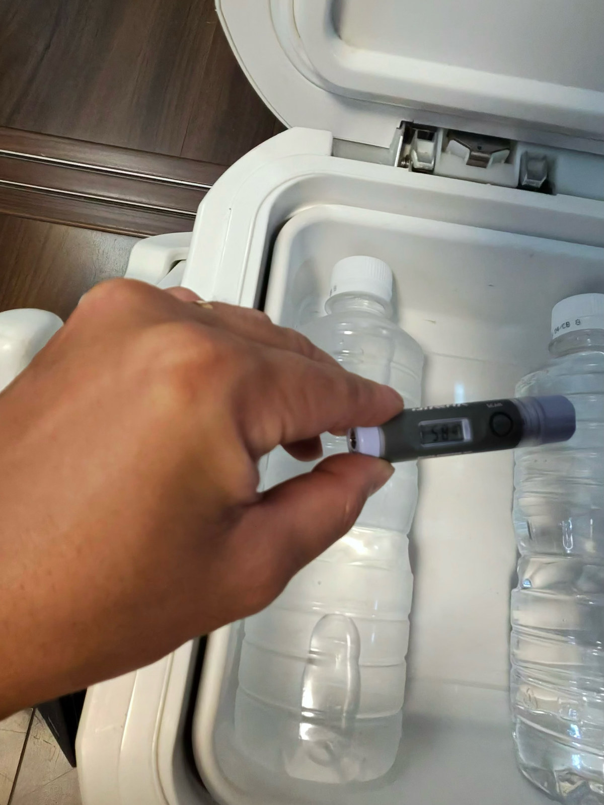 HARD LONG Mと接触したペットボトル 表面温度プラス5.8℃