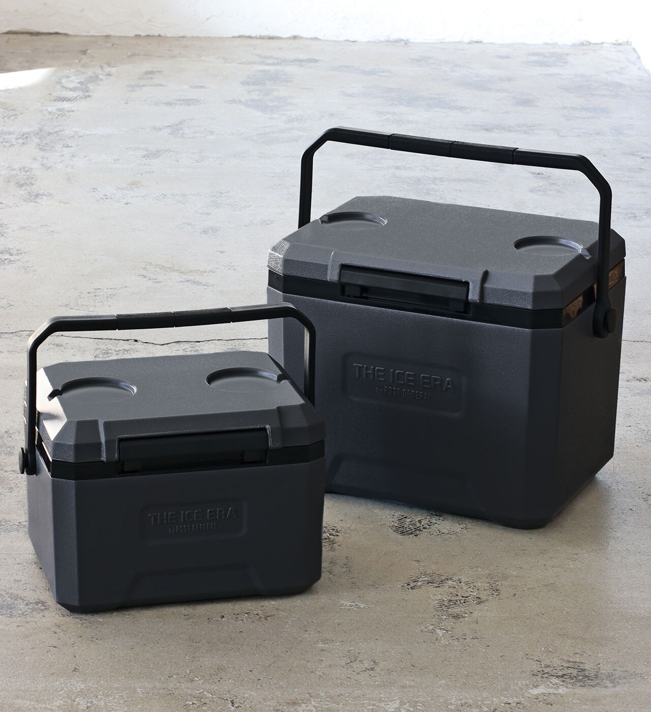 THE ICE ERA HARD-SHELL COOLER NEO 12L ブラック 外観