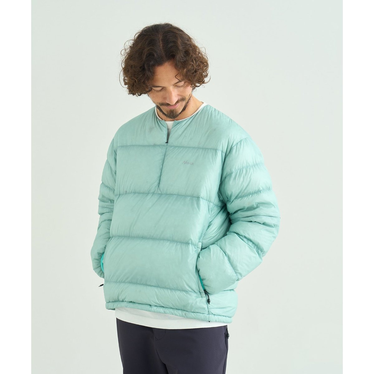 マウンテンロッジ 2WAY ダウンプルオーバー（MINT）の着用イメージ