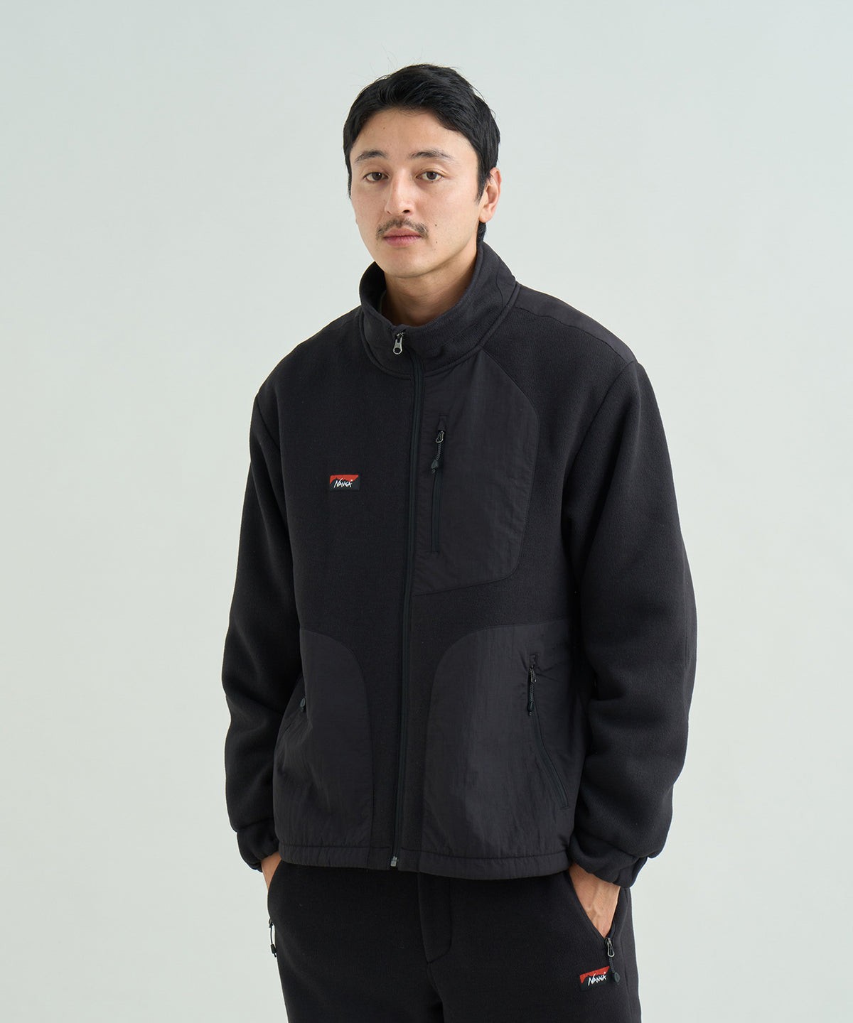 NANGA ポーラテック フリースジップブルゾン 着用（BLK）