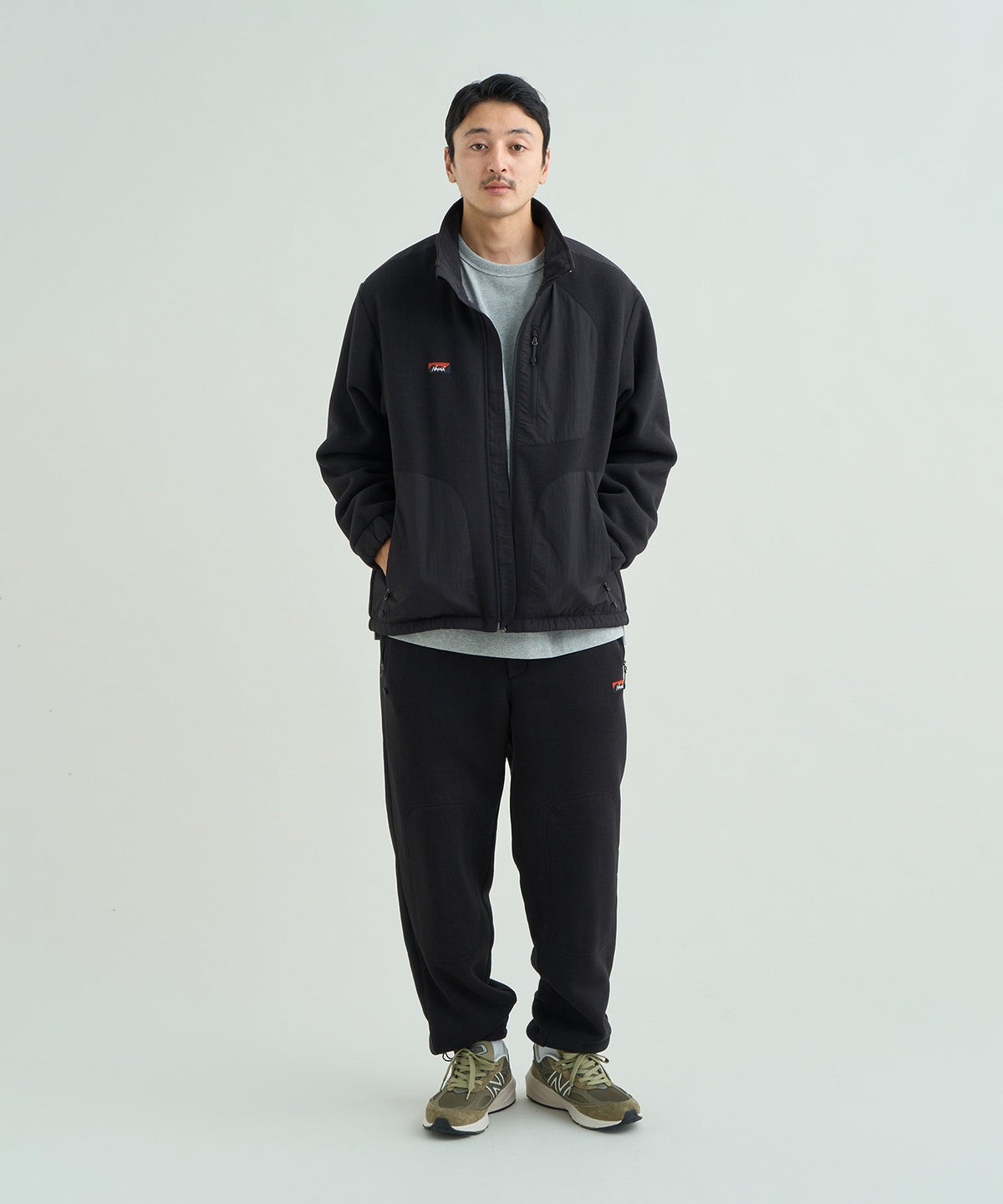 NANGA ポーラテック フリースジップブルゾン 着用（BLK）